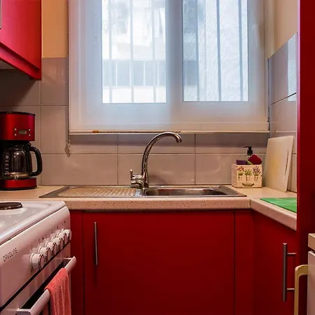 Close To The Metro A Charming Flat Apartment