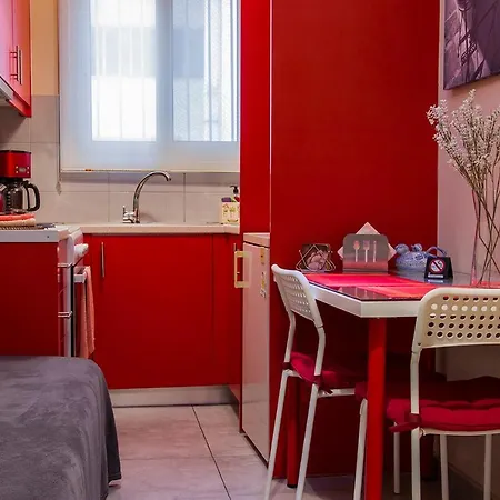 Close To The Metro A Charming Flat