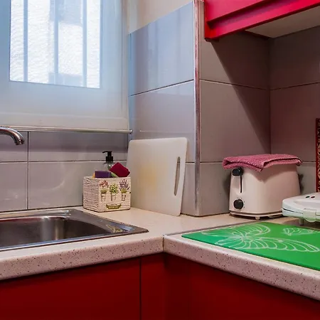 Apartment Close To The Metro A Charming Flat *