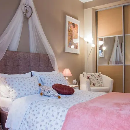 Close To The Metro A Charming Flat Apartment Athens